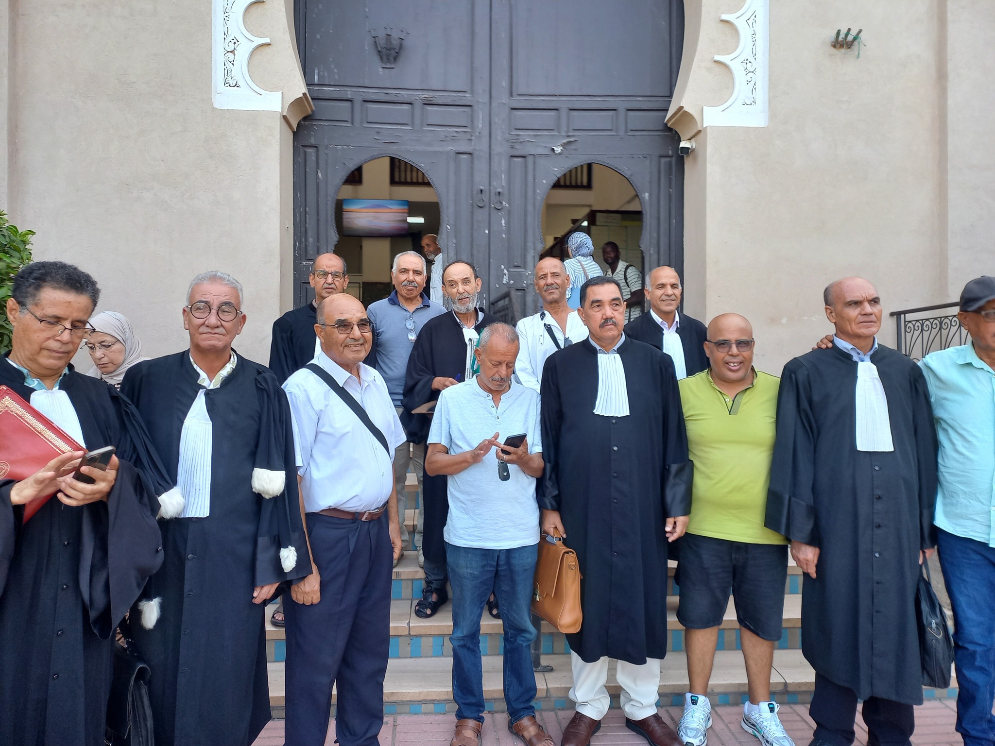 أولى جلسات محاكمة الغلوسي تكشف عن تضامن واسع وجدلية حرية التعبير في قضايا الفساد