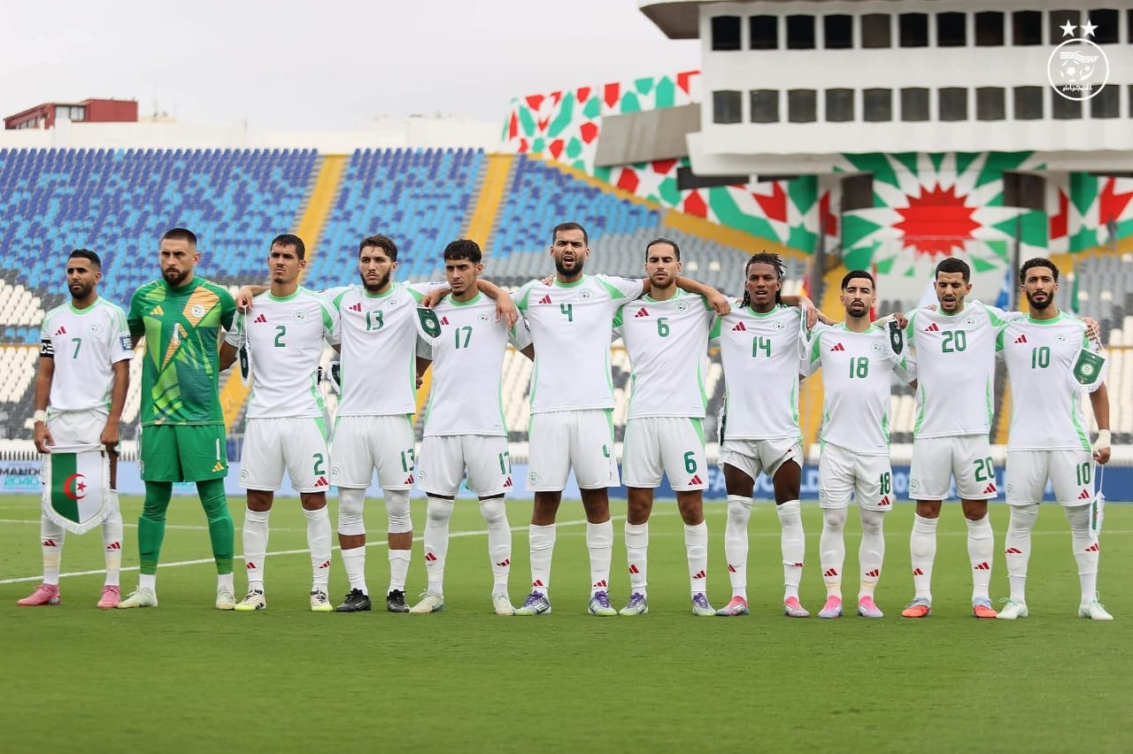 مركب محمد الخامس:تعادل أببض يؤجل تأهل الخضر،هل تأجل تقارب الجزائر والمغرب بعد الاستقبال الجميل للمنتخب الجزائري ؟