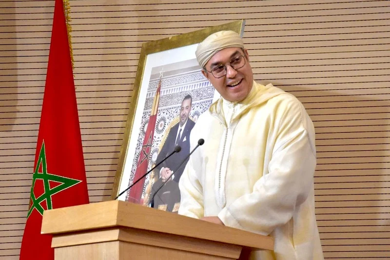 أوزين يفتح ملف “الصحافيين بلا أجور” ويهاجم صمت المؤسسات