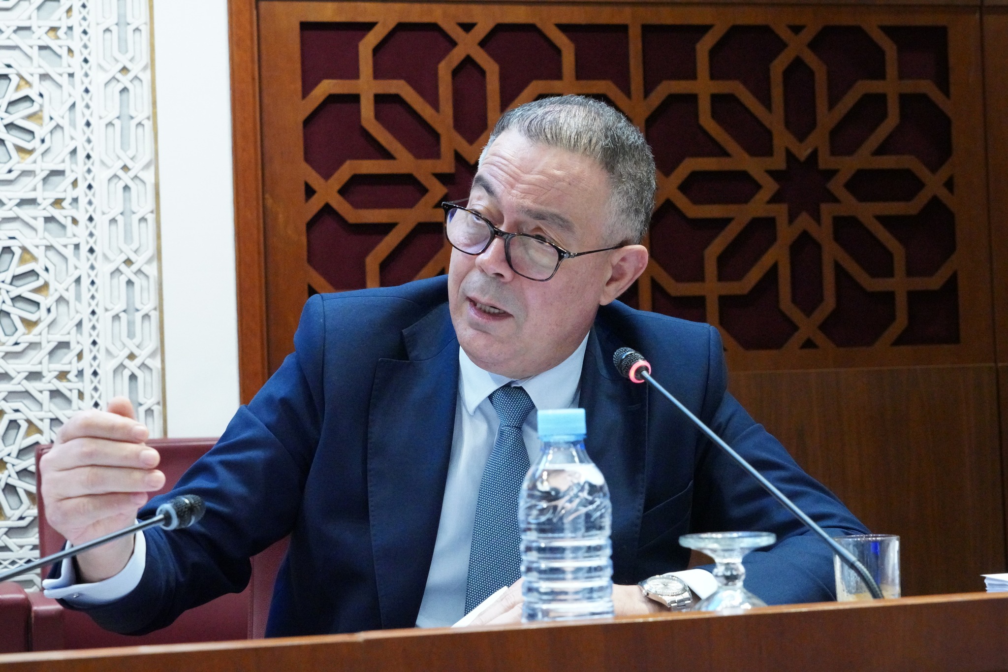 انتخابات 2026: هل يكون فوزي لقجع ورقة الدولة للبام لطيّ صفحة أخنوش؟