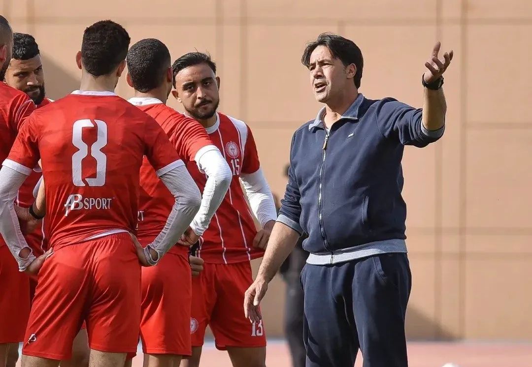 هشام الدميعي بين التشويش وضرورة الثقة: هل تمنح إدارة الكوكب المراكشي كامل الصلاحيات؟