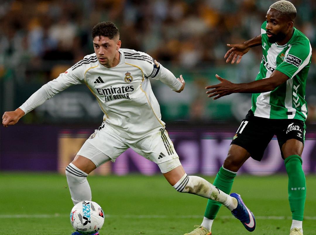 تعادل بنكهة الانتصار… بيتيس يخطف نقطة قاتلة أمام ريال مدريد في “لا كارتوخا” .