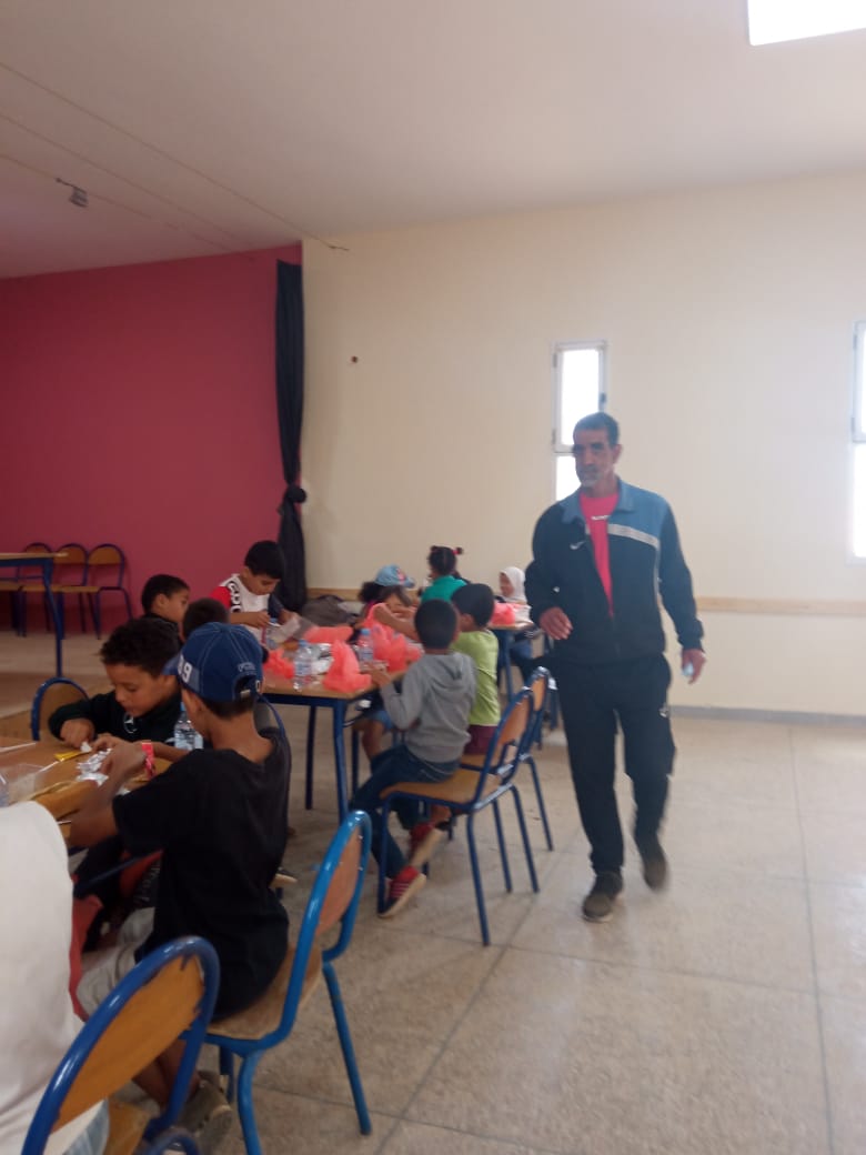 سيدي إيفني:صرخة مطرود من الجزائر لوزير الشباب هل تجد آذانا صاغية؟