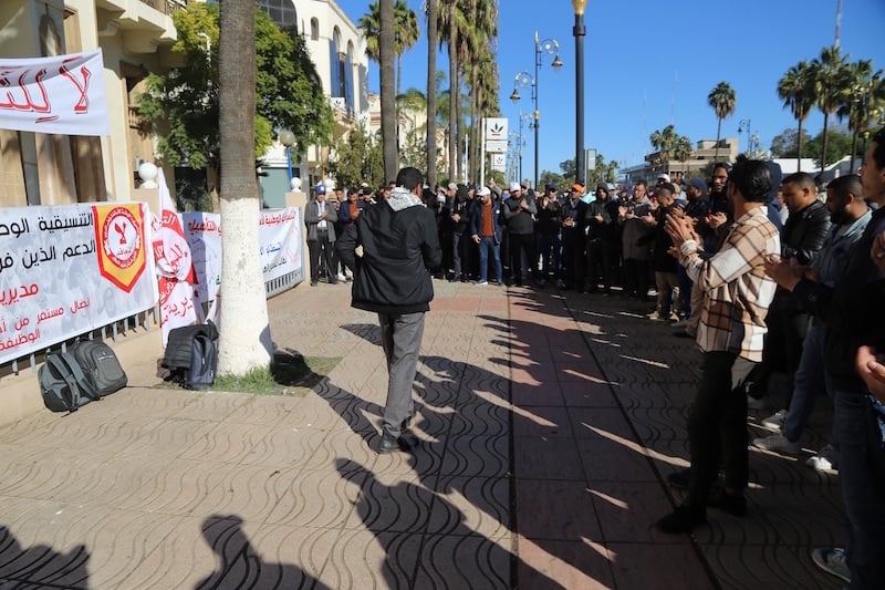 إقصاء الأساتذة الموقوفين سابقا على خلفية الحراك التعليمي من الترقية بالاختيار: سياسة الإنتقام عوض المصالحة واستشراف المستقبل .