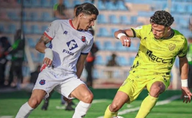 المغرب الفاسي يخطف انتصارًا ثمينًا من آسفي ويعتلي الصدارة مؤقتًا
