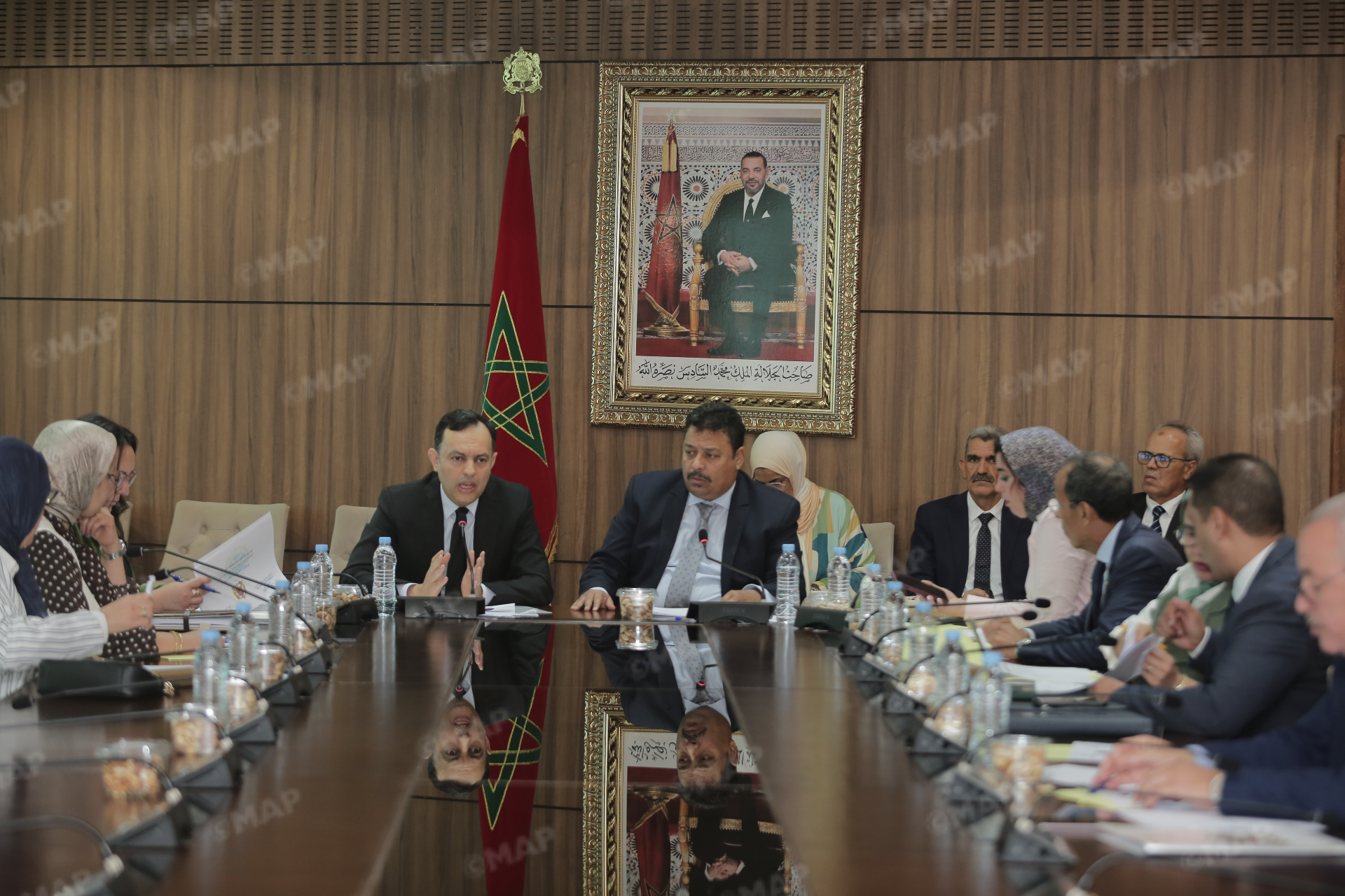 خطوة نحو إنهاء دوام 12 ساعة.. لجنة بمجلس المستشارين تصادق بالإجماع على مشروع قانون حراس الأمن الخاص