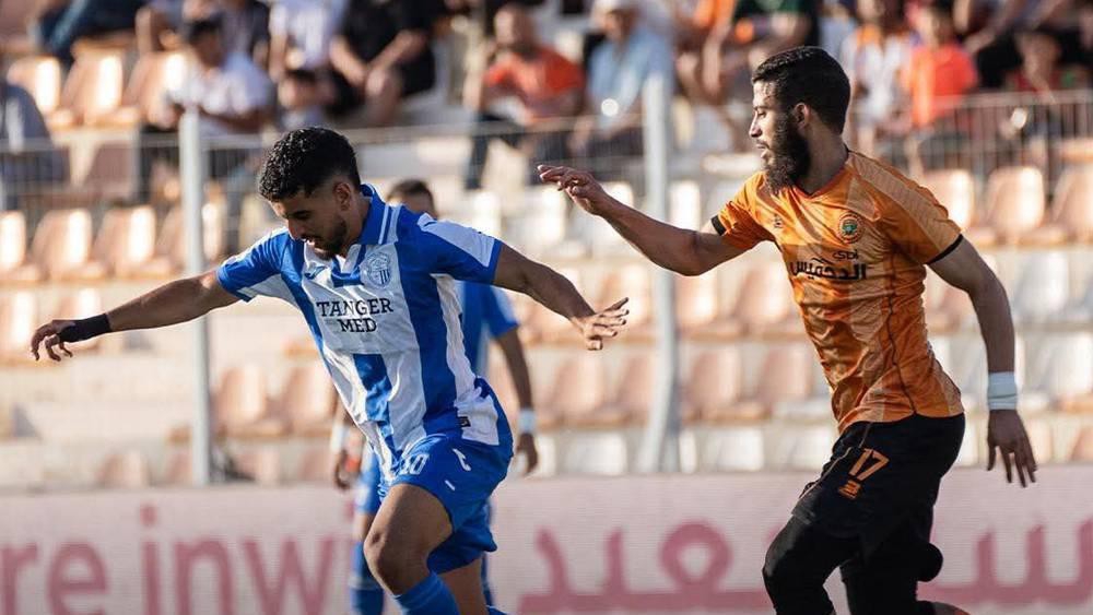 البطولة الاحترافية… نهضة بركان يحسم القمة ويعتلي الصدارة مؤقتاً بفوز ثمين على اتحاد طنجة