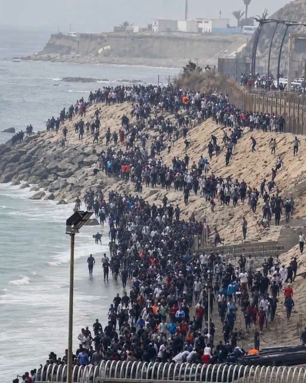 المغرب وإسبانيا تتفقان على تعزيز التنسيق لإعادة المهاجرين الذين دخلوا سبتة بطريقة غير نظامية