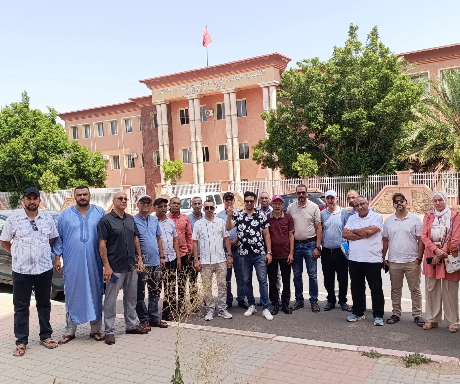 أطر الإدارة التربوية المتدربة تحتج أمام أكاديمية بني ملال–خنيفرة بسبب غموض السنة التكوينية الثانية