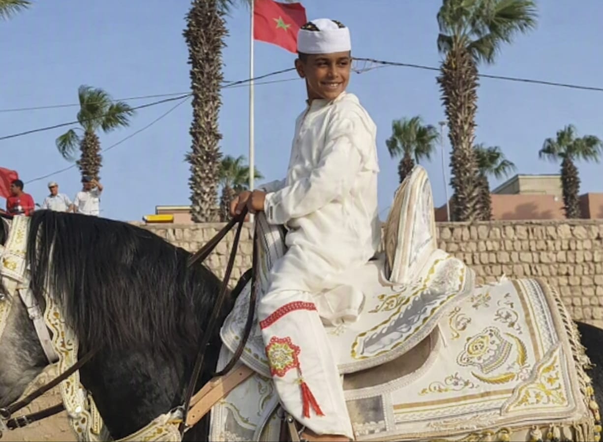عيسى.. فارس في الثامنة يحمل مشعل التبوريدة في موسم مولاي عبد الله أمغار