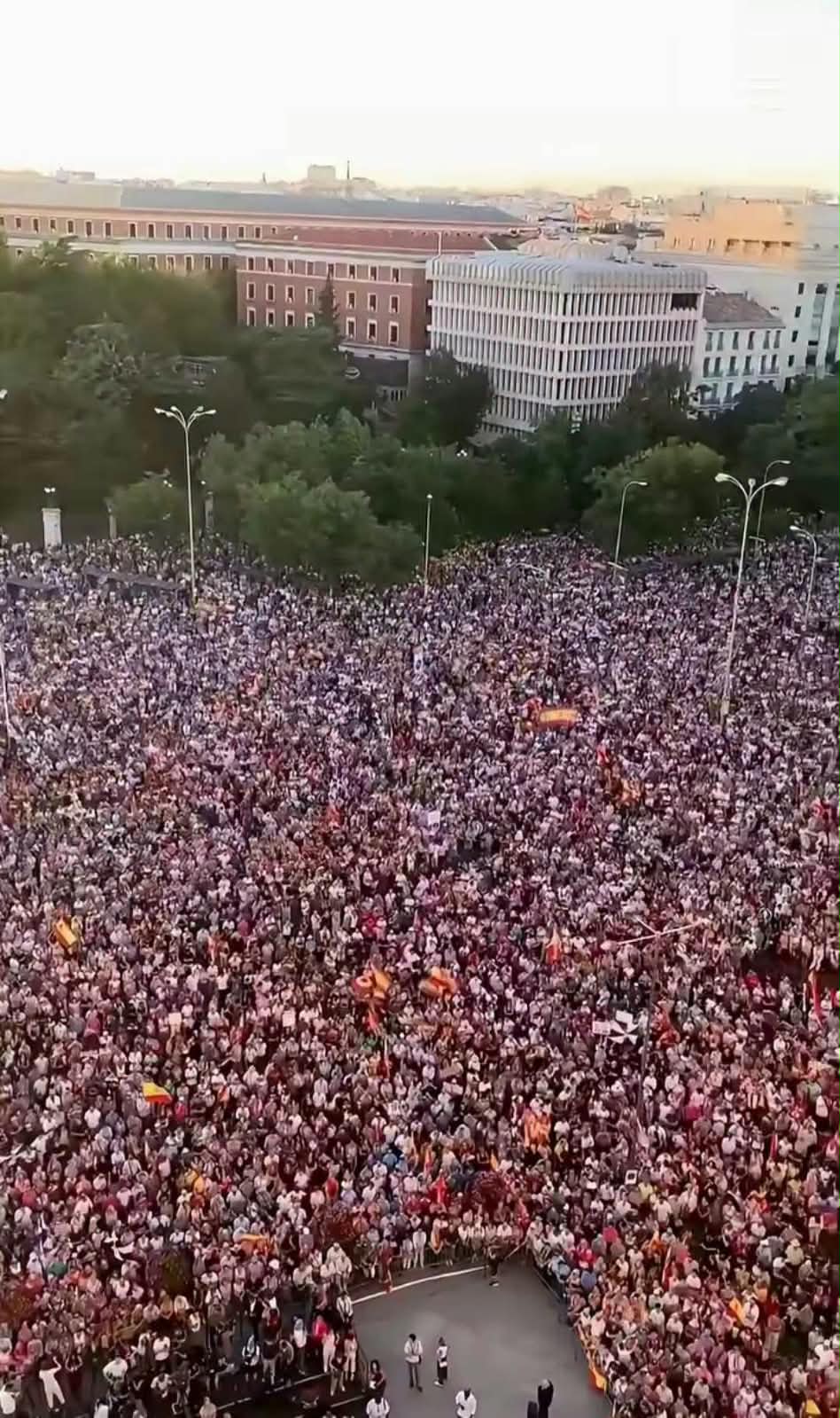 أزمة سبتة تعود إلى الواجهة.. مدريد تستدعي سفيرة المغرب وزيارة فيليبي السادس تثير جدل السيادة ومفارقة جبل طارق