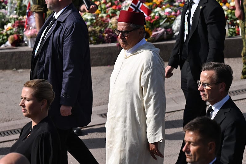 بأوسلو.. أخنوش يمثل الملك محمد السادس في جنازة هارالد الخامس