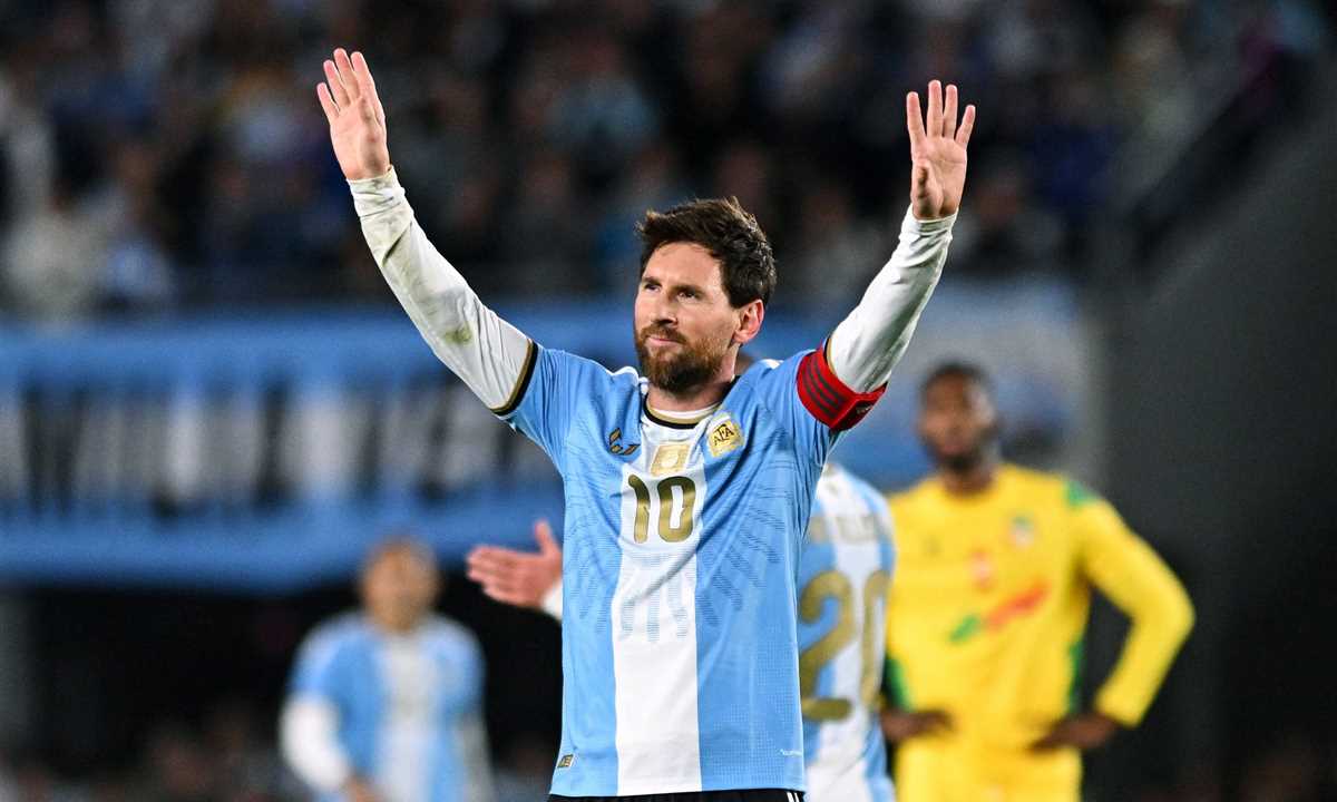 ميسي يطوي صفحة الأرجنتين.. ليلة وداع تليق بأسطورة التانغو