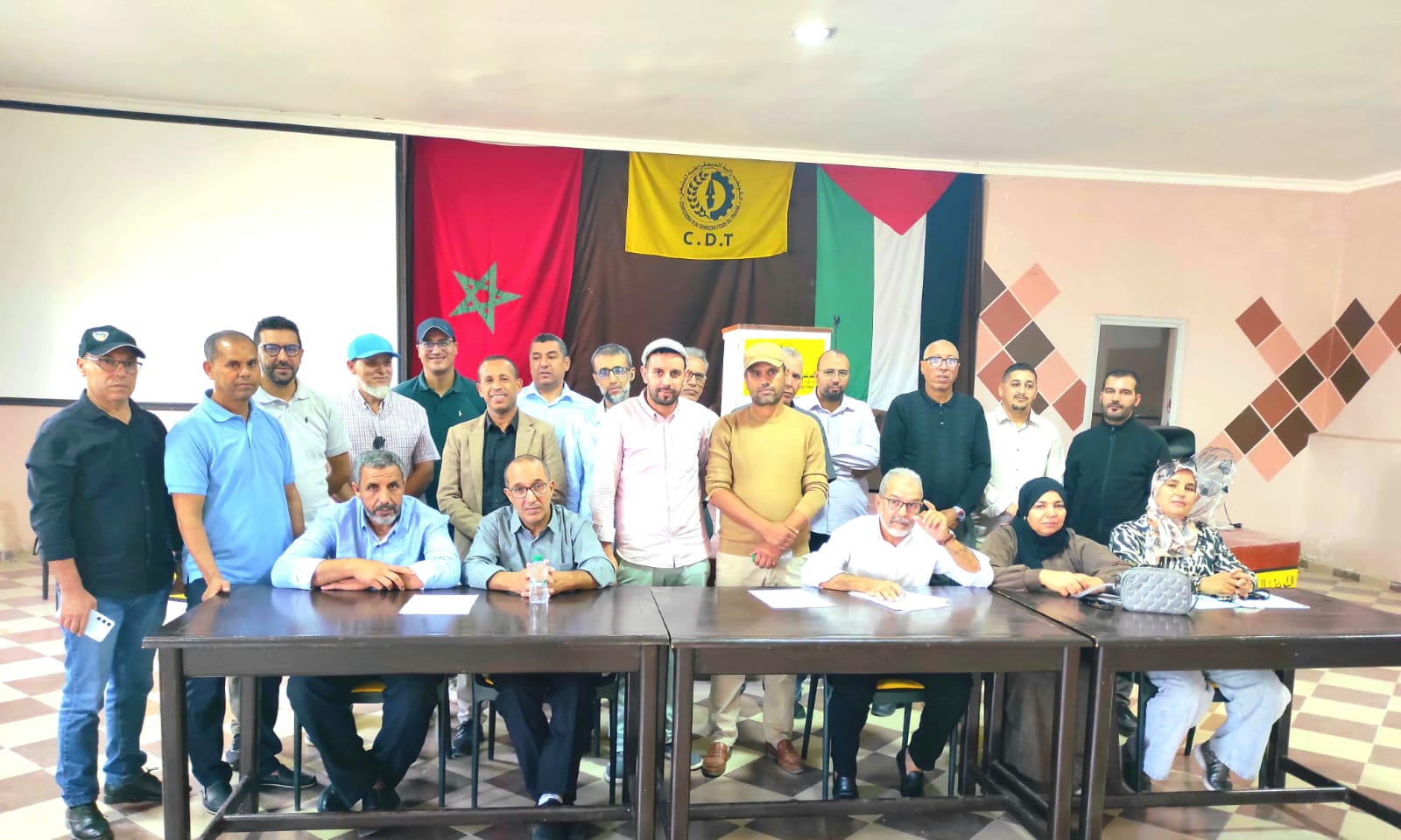 الفقيه بن صالح.. تأسيس السكرتارية الإقليمية الكونفدرالية لمفتشي التوجيه والتخطيط التربوي وانتخاب سعيد شهير منسقاً إقليمياً