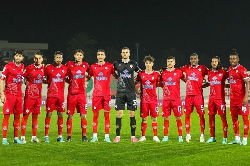 الوداد الرياضي ينفي رهن مداخيله المالية لدى العصبة الاحترافية ويلوح باللجوء إلى القضاء