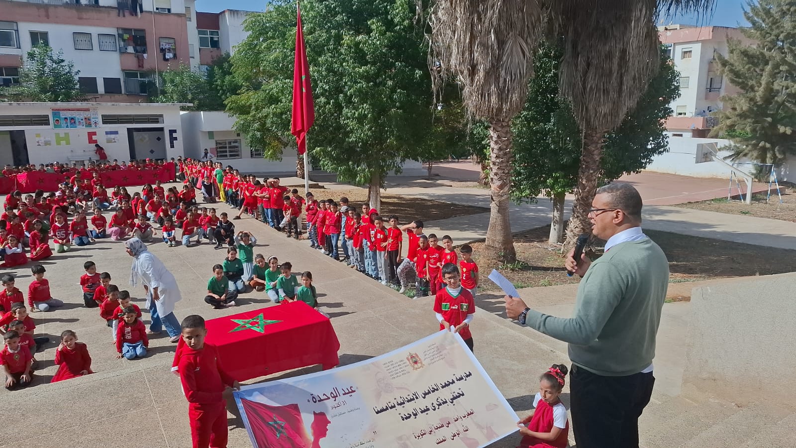 تلاميذ مدرسة محمد الخامس بتامسنا يجسدون حب الوطن في احتفال فني بالذكرى الأولى لعيد الوحدة
